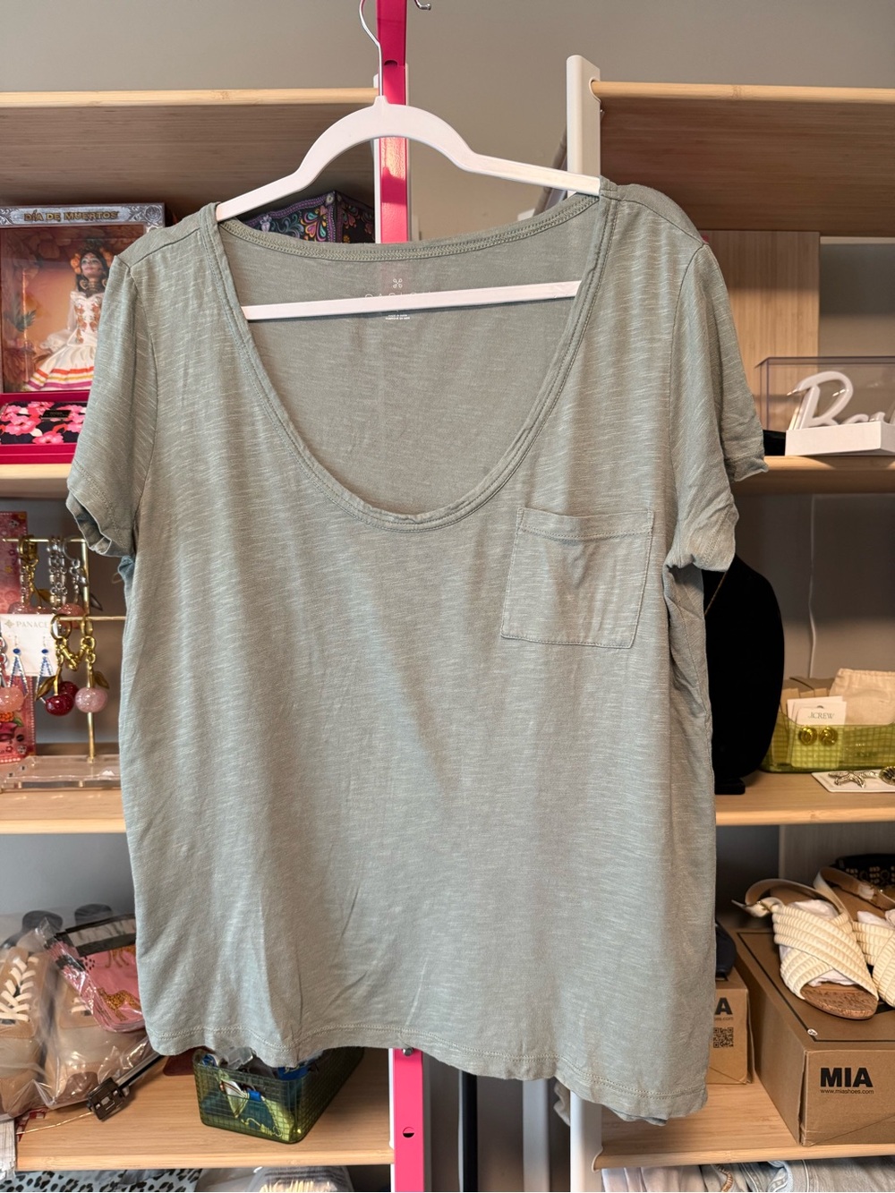 Caslon Oversized Scoop Neck Pocket Tee – Size Large